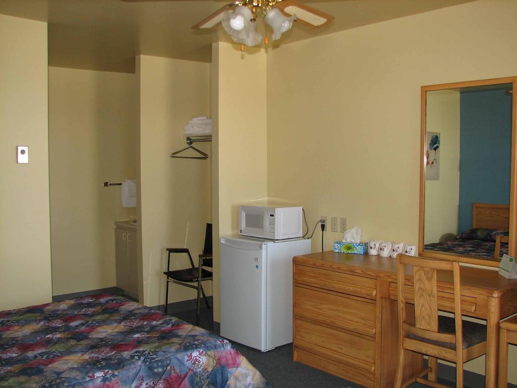 Hotel-Motel Le Pharillon Cap-des-Rosiers Bilik gambar